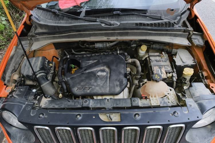 Used Jeep Renegade 2017 180T Automatic High-Energy Version Engine Bay