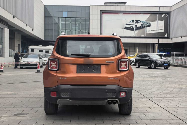 Used Jeep Renegade 2017 180TS Automatic All-Wheel Drive Versatile Edition Exterior 3
