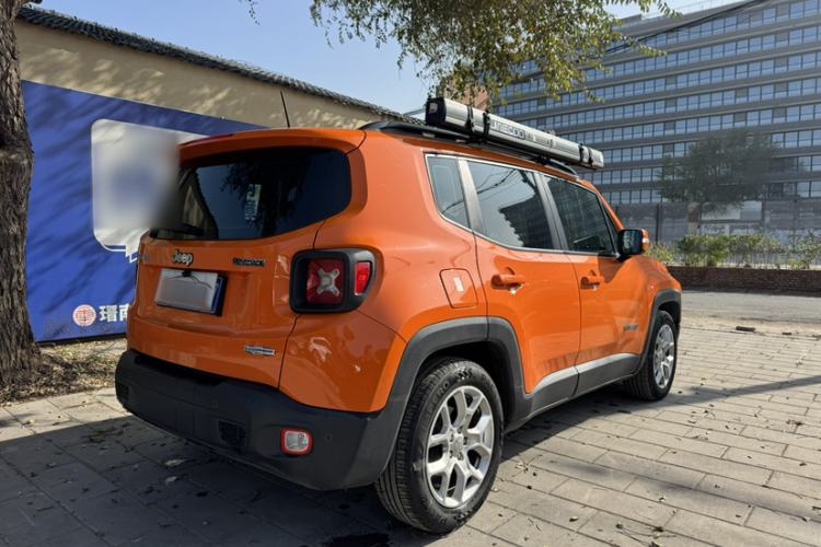 Used Jeep Renegade 2017 180T Automatic High-Energy Version Exterior 4