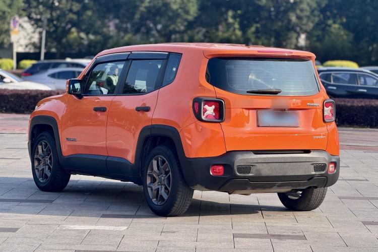 Used Jeep Renegade 2017 180T Automatic Kinetic Edition+ Exterior 4