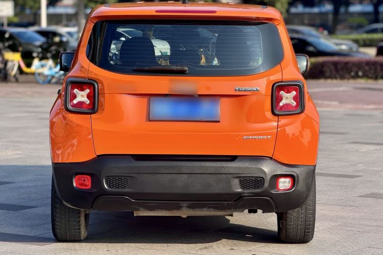 Used Jeep Renegade 2017 180T Automatic Kinetic Edition+ Exterior 6