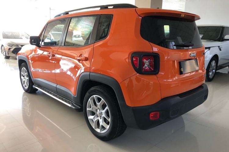 Used Jeep Renegade 2017 180T Automatic High-Energy Version Exterior 7