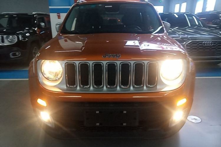 Used Jeep Renegade 2017 180TS Automatic All-Wheel Drive Versatile Edition Front