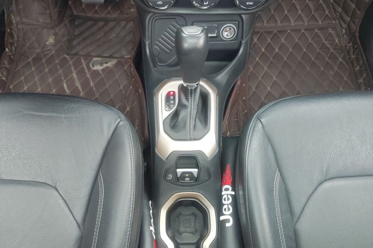 Used Jeep Renegade 2017 180T Automatic Smart Version Gear Lever