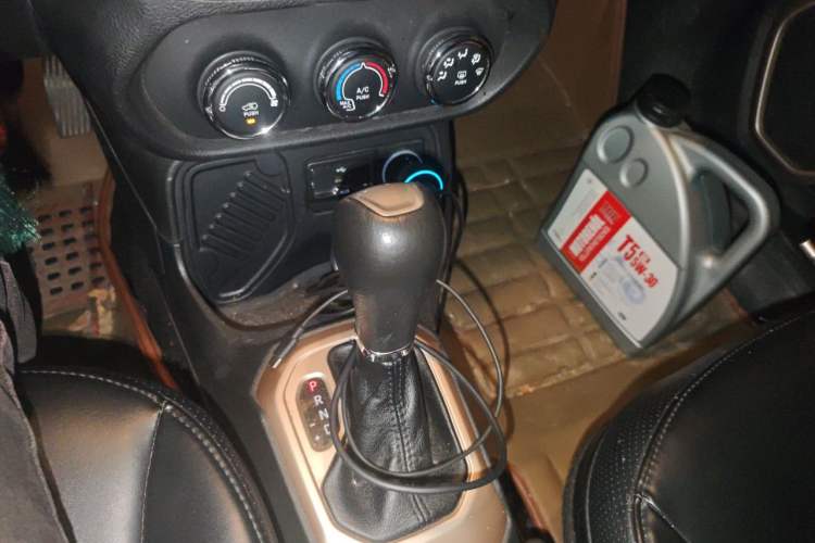 Used Jeep Renegade 2017 180T Automatic High-Energy Version Gear Lever