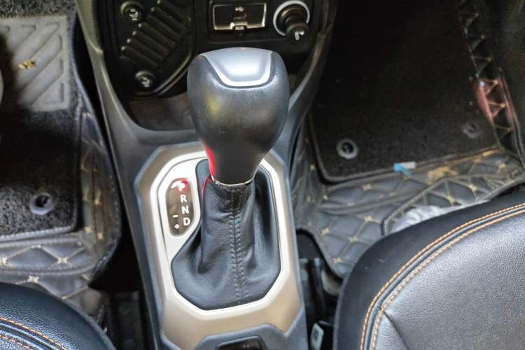 Used Jeep Renegade 2017 180T Automatic High-Energy Version Gear Lever