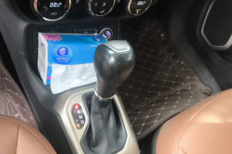 Used Jeep Renegade 2017 180T Automatic Jingneng Edition Gear Lever