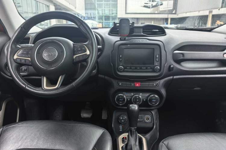Used Jeep Renegade 2017 180TS Automatic All-Wheel Drive Versatile Edition Gear Lever