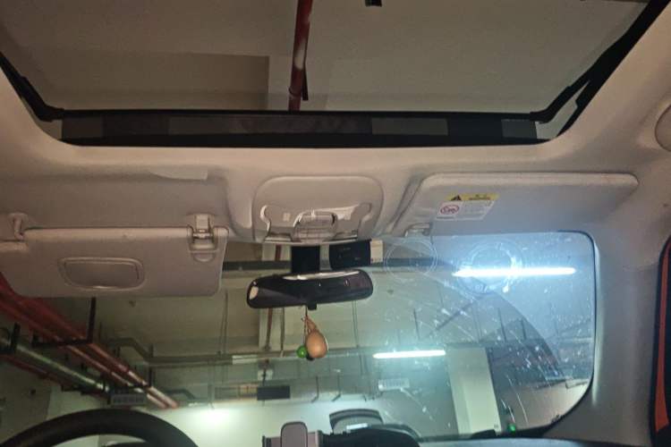 Used Jeep Renegade 2017 180T Automatic High-Energy Version Headliner