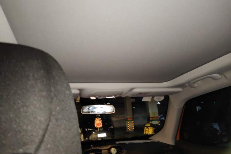 Used Jeep Renegade 2017 180T Automatic High-Energy Version Headliner