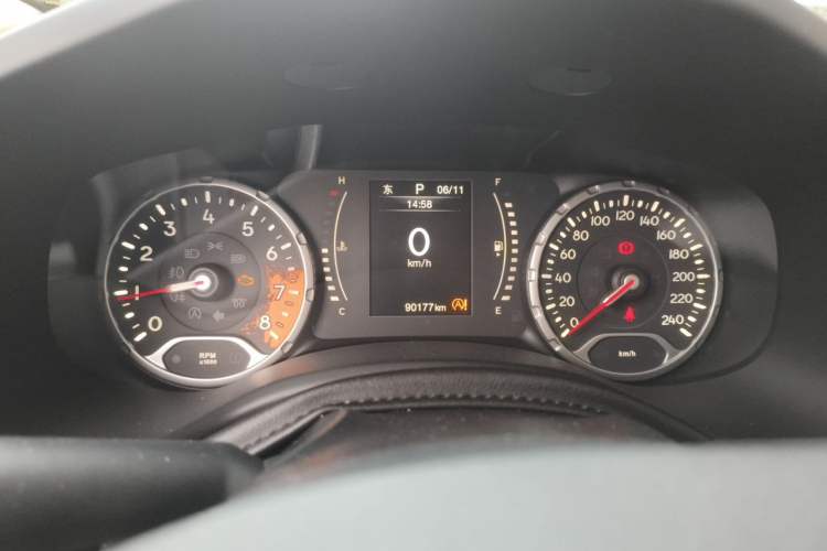 Used Jeep Renegade 2017 180T Automatic High-Energy Version Instrument Cluster