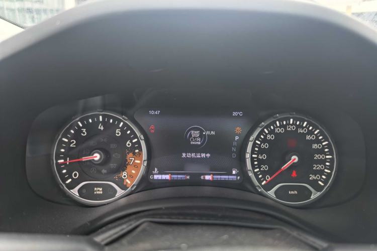 Used Jeep Renegade 2017 180TS Automatic All-Wheel Drive Versatile Edition Instrument Cluster