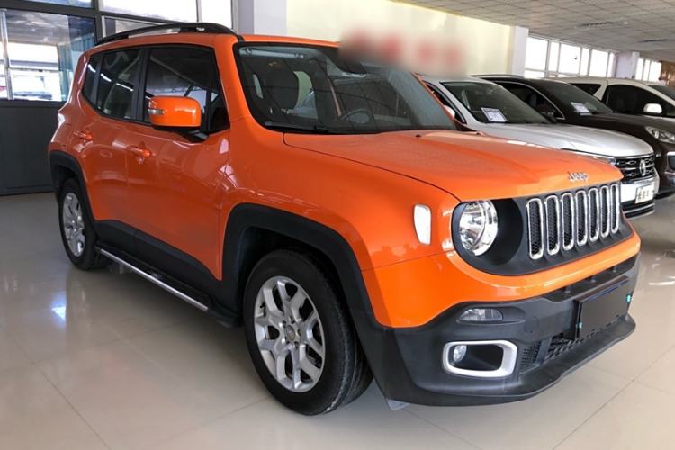 Used Jeep Renegade 2017 180T Automatic High-Energy Version Interior 11