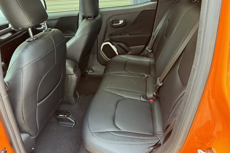 Used Jeep Renegade 2017 180T Automatic Jingneng Edition Interior 3