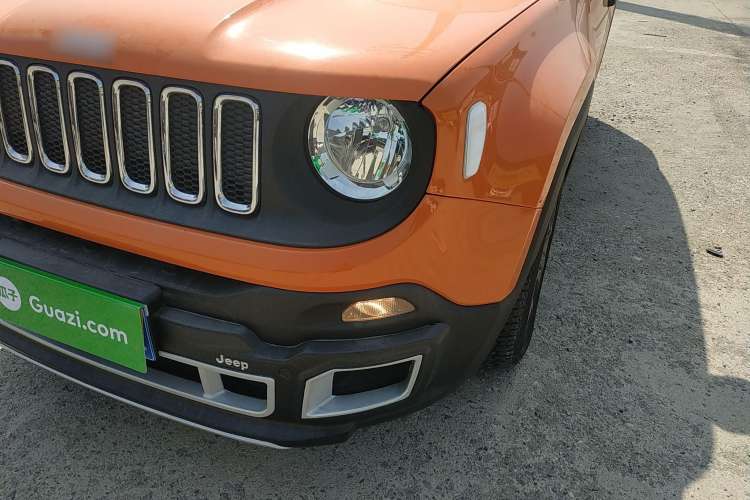 Used Jeep Renegade 2017 180T Automatic Kinetic Edition+ Left Front Headlight