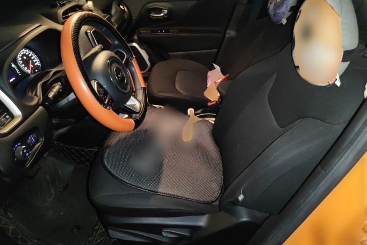 Used Jeep Renegade 2017 180T Automatic High-Energy Version Left Front Seat
