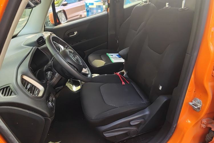 Used Jeep Renegade 2017 180T Automatic Kinetic Edition+ Left Front Seat