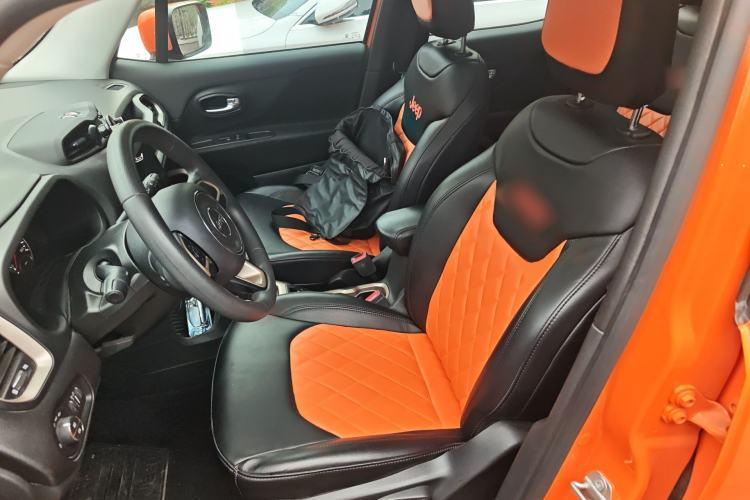 Used Jeep Renegade 2017 180T Automatic High-Energy Version Left Front Seat