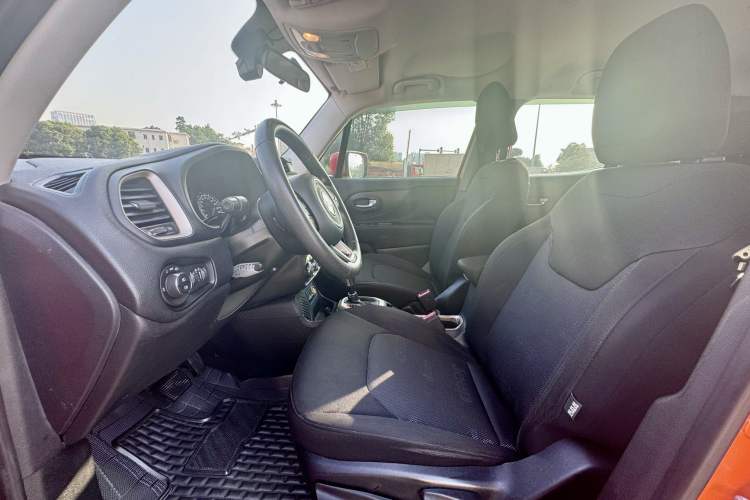 Used Jeep Renegade 2017 180T Automatic Kinetic Edition+ Left Front Seat