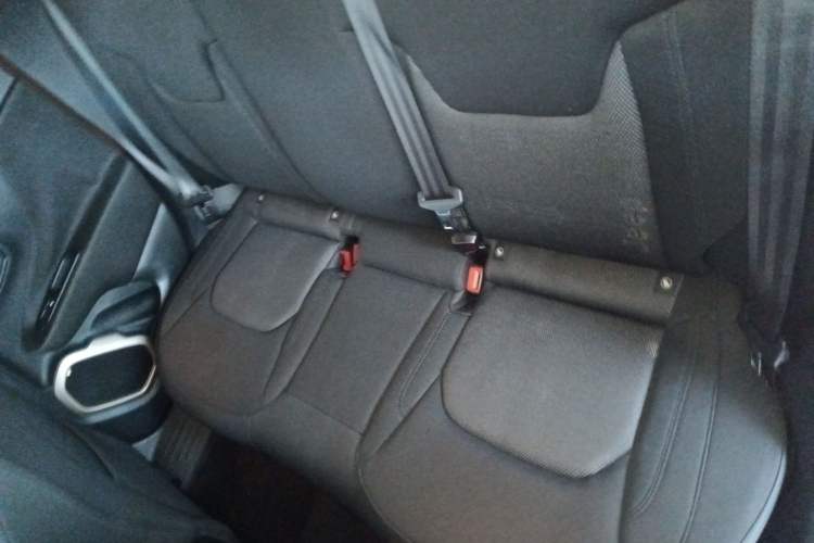 Used Jeep Renegade 2017 180T Automatic High-Energy Version Left Rear Seat