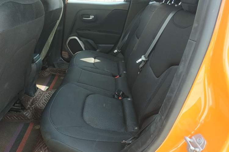 Used Jeep Renegade 2017 180T Automatic Kinetic Edition+ Left Rear Seat