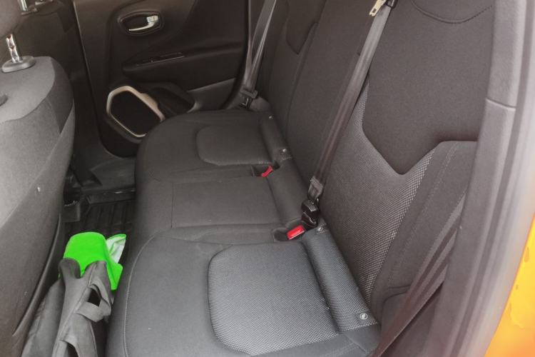 Used Jeep Renegade 2017 180T Automatic High-Energy Version Left Rear Seat