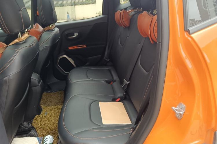 Used Jeep Renegade 2017 180T Automatic High-Energy Version Left Rear Seat