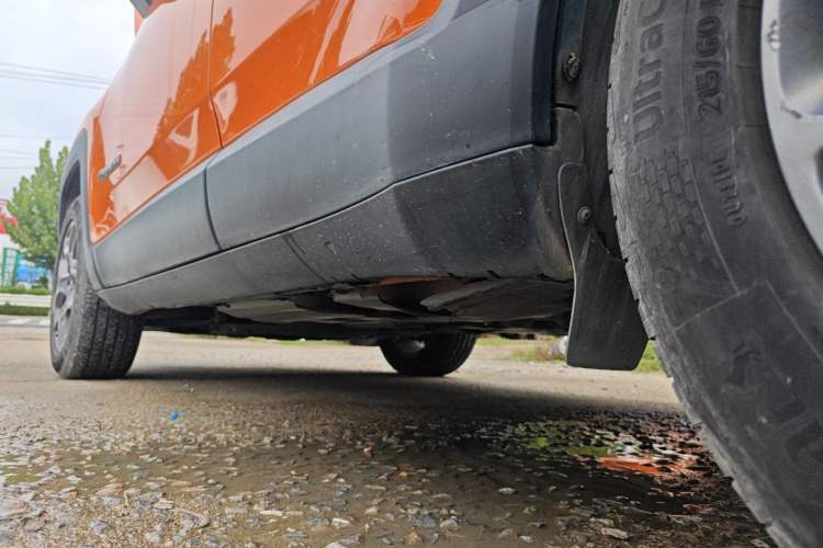 Used Jeep Renegade 2017 180T Automatic Kinetic Edition+ Left Side Sill