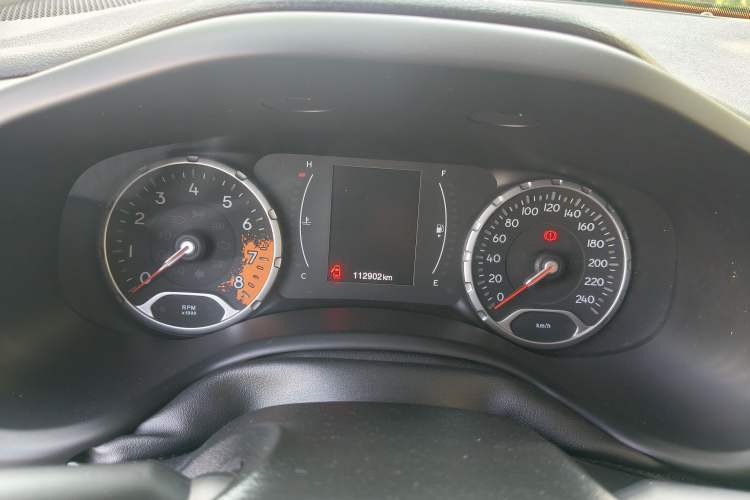 Used Jeep Renegade 2017 180T Automatic Kinetic Edition+ Odometer Close Up