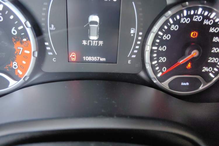 Used Jeep Renegade 2017 180T Automatic Jingneng Edition Odometer Close Up