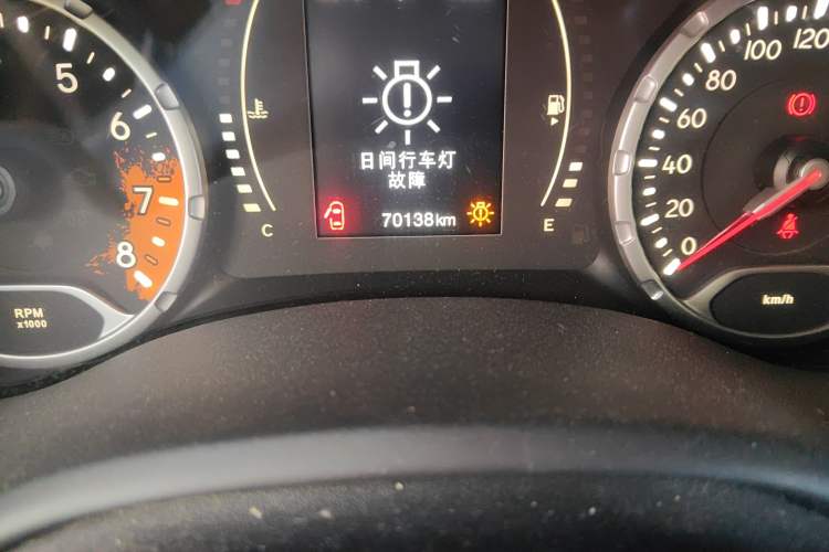 Used Jeep Renegade 2017 180T Automatic Kinetic Edition+ Odometer Close Up