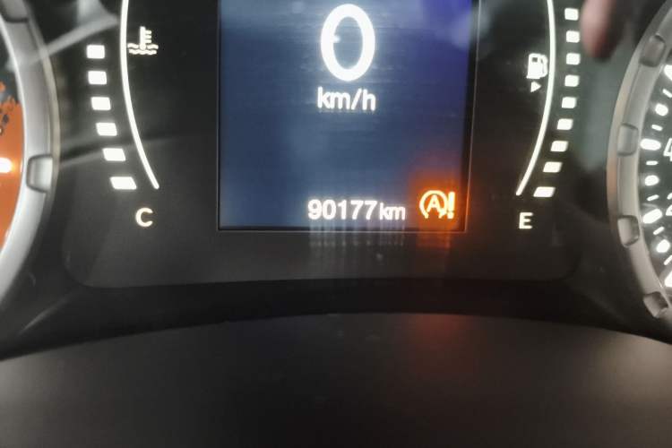 Used Jeep Renegade 2017 180T Automatic High-Energy Version Odometer Close Up