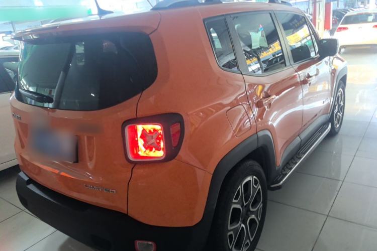 Used Jeep Renegade 2017 180T Automatic Smart Version Rear Right 45 Deg