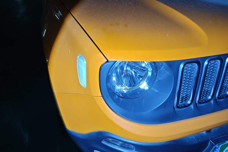 Used Jeep Renegade 2017 180T Automatic Jingneng Edition Right Front Headlight