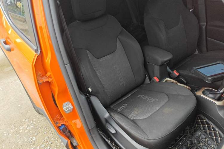 Used Jeep Renegade 2017 180T Automatic Kinetic Edition+ Right Front Seat