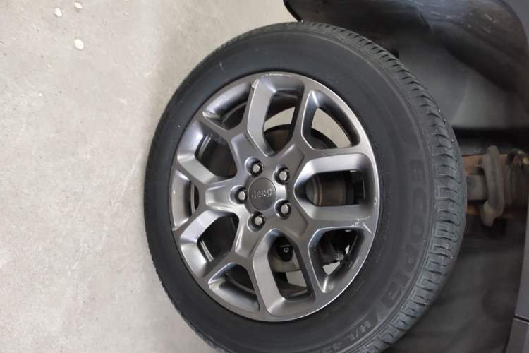 Used Jeep Renegade 2017 180T Automatic Kinetic Edition+ Right Rear Wheel Hub