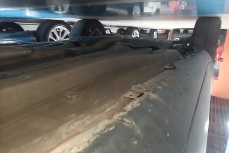 Used Jeep Renegade 2017 180TS Automatic All-Wheel Drive Versatile Edition Right Side Sill
