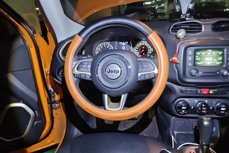 Used Jeep Renegade 2017 180T Automatic Jingneng Edition Steering Wheel
