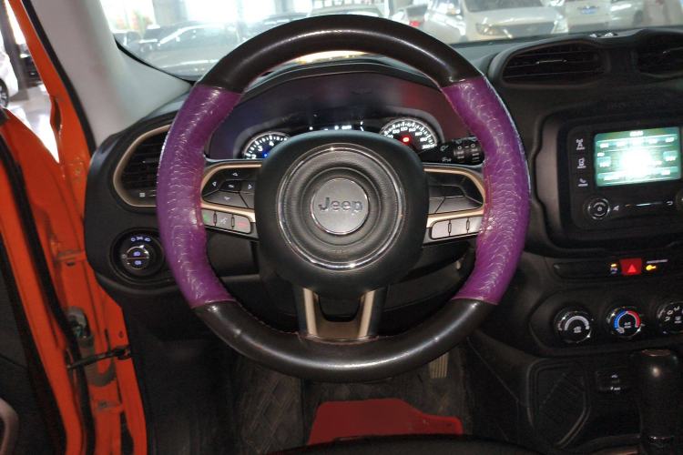 Used Jeep Renegade 2017 180T Automatic High-Energy Version Steering Wheel