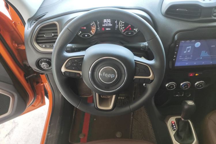Used Jeep Renegade 2017 180T Automatic Kinetic Edition+ Steering Wheel