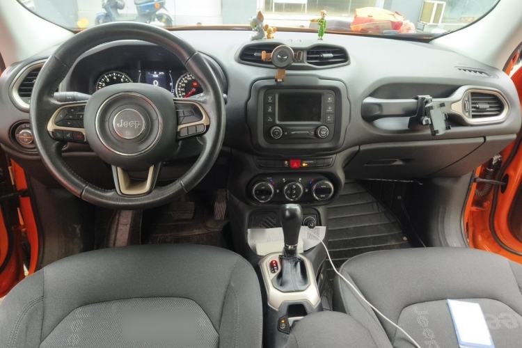 Used Jeep Renegade 2017 180T Automatic Jingneng Edition Center Console
