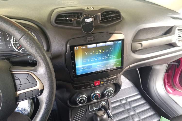 Used Jeep Renegade 2017 180T Automatic High-Energy Version Audio And AC Panel