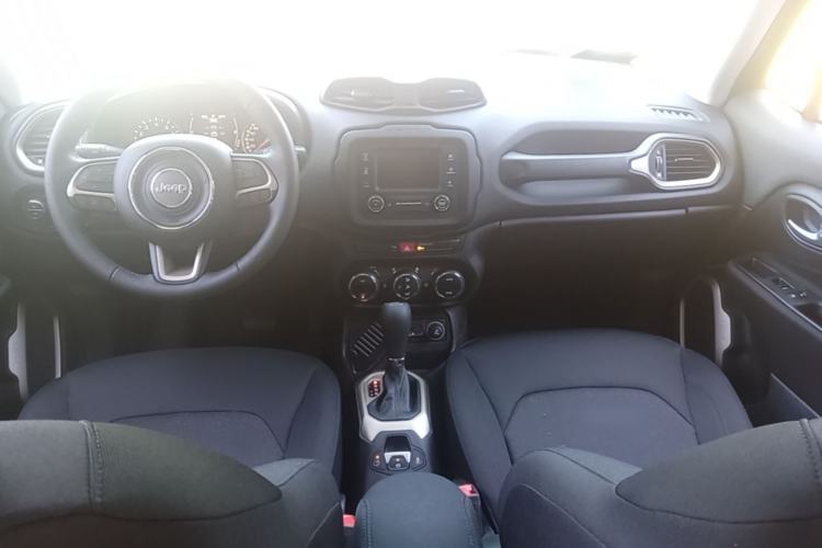 Used Jeep Renegade 2017 180T Automatic Jingneng Edition Center Console