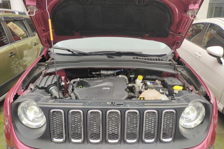 Used Jeep Renegade 2017 180T Automatic High-Energy Version Engine Bay