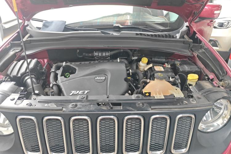 Used Jeep Renegade 2017 180T Automatic High-Energy Version Engine Bay