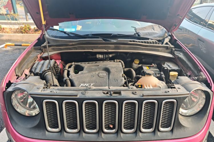 Used Jeep Renegade 2017 180T Automatic High-Energy Version Engine Bay