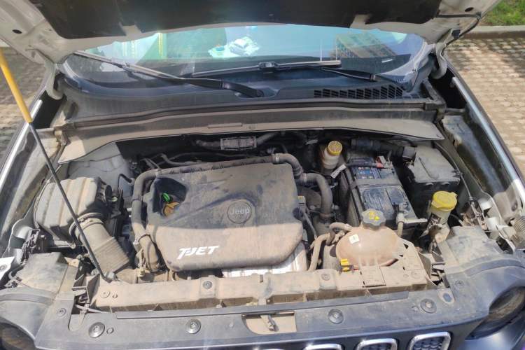Used Jeep Renegade 2017 180T Automatic High-Energy Version Engine Bay