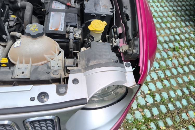 Used Jeep Renegade 2017 180T Automatic Smart Version Engine Bay Left
