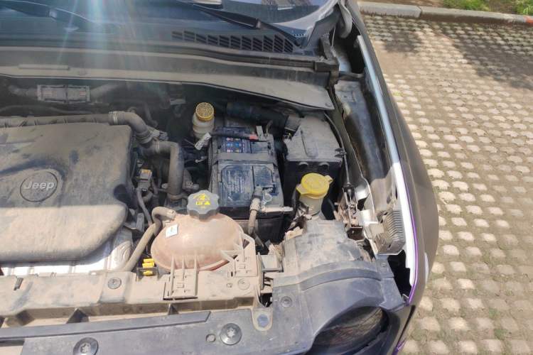 Used Jeep Renegade 2017 180T Automatic High-Energy Version Engine Bay Left