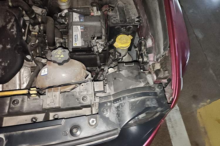 Used Jeep Renegade 2017 180T Automatic High-Energy Version Engine Bay Left